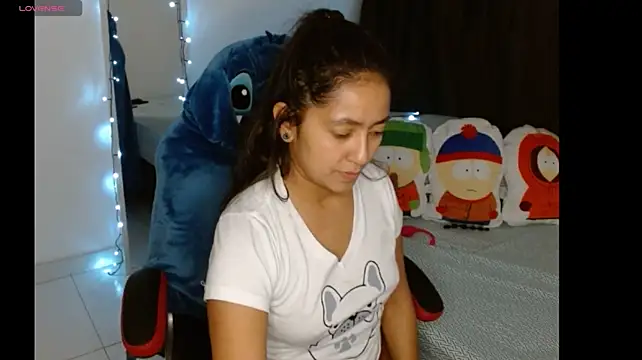 NovahPerotti stripchat live cam model