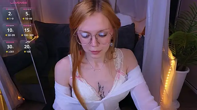 memymee_ stripchat live cam model