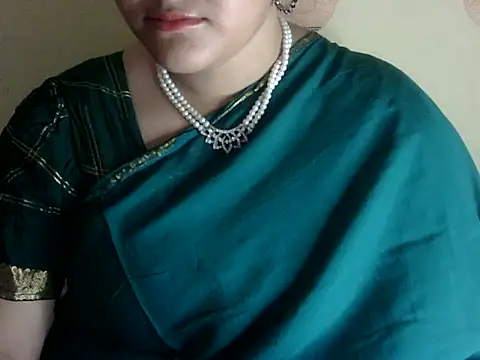 Naaz_M stripchat live cam model