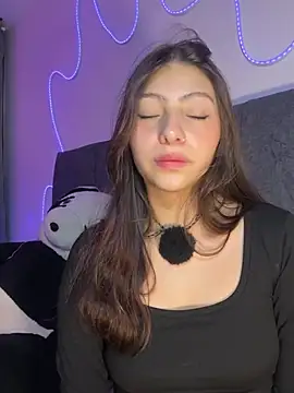 D-Bunnyyy stripchat live cam model