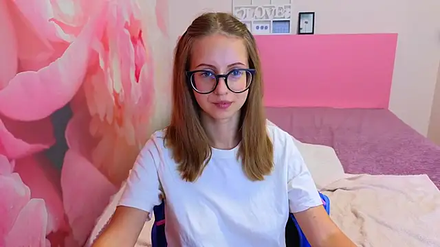 AliceAdams stripchat live cam model