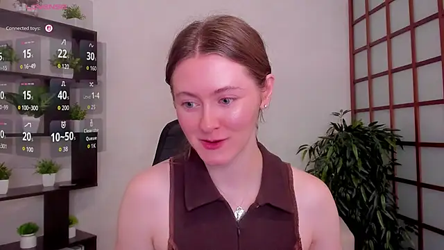 KateCuddle stripchat live cam model