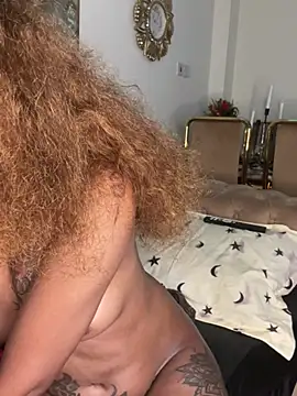 Ruthlessvee stripchat live cam model