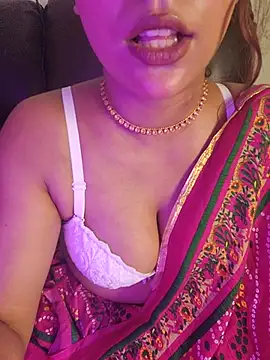callmeshreya stripchat live cam model