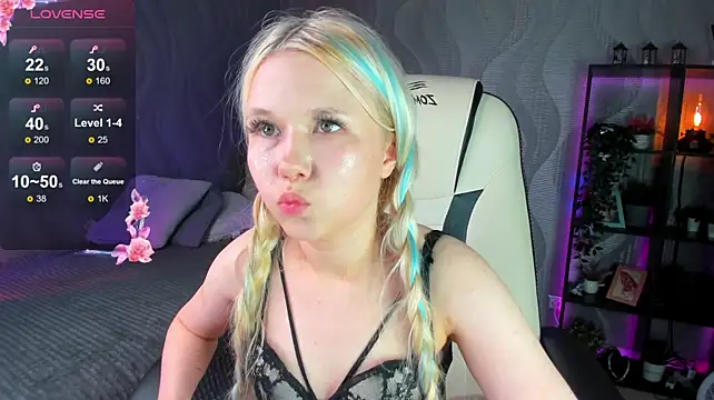 VivieSunn stripchat live cam model