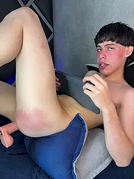 Lucian-greyy stripchat live cam model