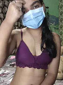 love_kaur stripchat live cam model
