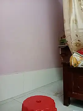 NgocQuyen2K stripchat live cam model