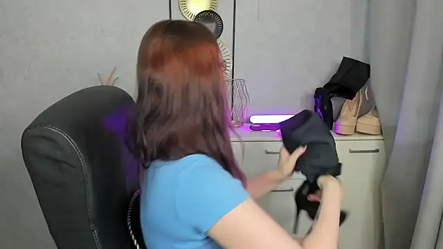 emmaxDelight stripchat live cam model