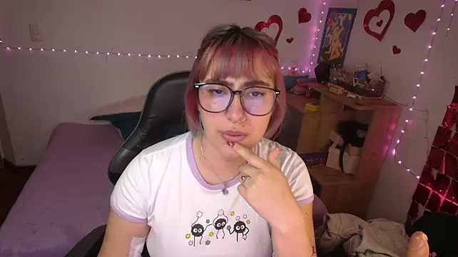 Miacatsito3 stripchat live cam model