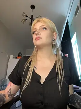 DriveThruCiri stripchat live cam model