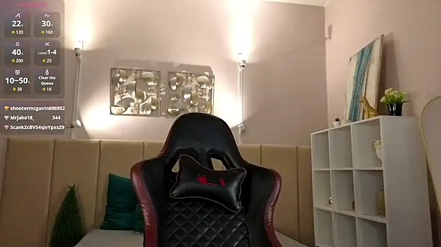 Mollybae4 stripchat live cam model