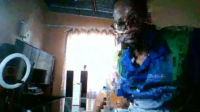 Sgeme325is stripchat live cam model