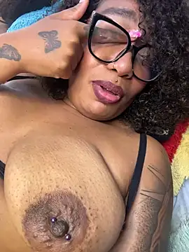 _Piel_Canela stripchat live cam model