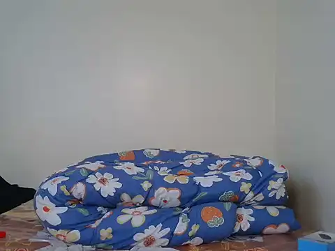 bigass_maya stripchat live cam model
