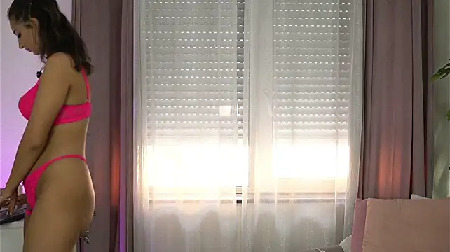 BelleSkye stripchat live cam model