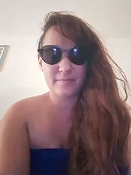 Maggie38 stripchat live cam model