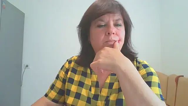 HannahAna39 stripchat live cam model