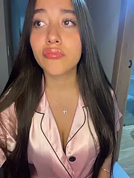 Nhefertary stripchat live cam model