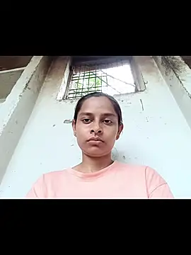 Queen_Simran stripchat live cam model
