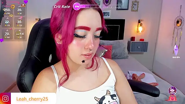 Leah_cherry stripchat live cam model