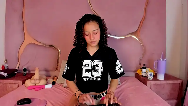 AntonelaBlaze stripchat live cam model