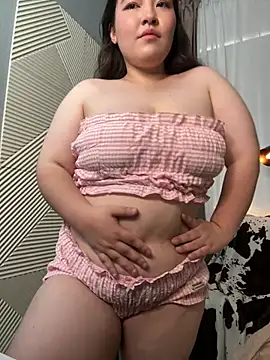 MomoRins stripchat live cam model
