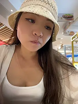 xiaoxiaocheng678 stripchat live cam model