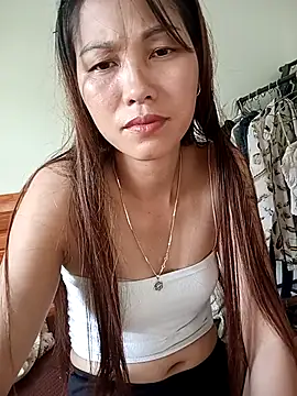 Suly-sweet stripchat live cam model