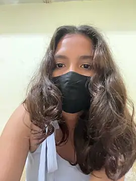 Shivani_4763 stripchat live cam model