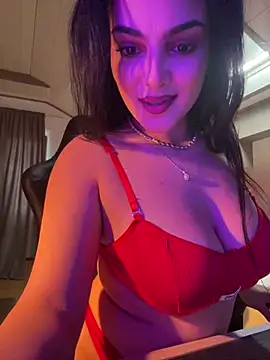 LunnaVey stripchat live cam model