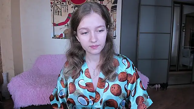 Ksuhesa stripchat live cam model