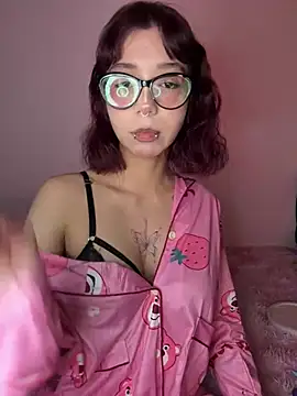Nana-Komatsu stripchat live cam model