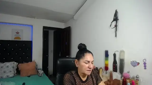 mature_bigboobs10 stripchat live cam model