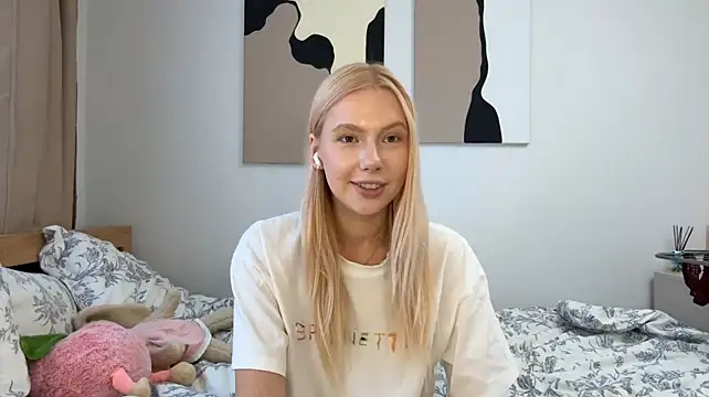 KerryKausch stripchat live cam model