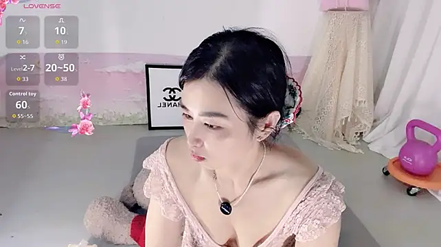 Happy365_ stripchat live cam model