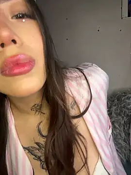 AshleyWinslow stripchat live cam model