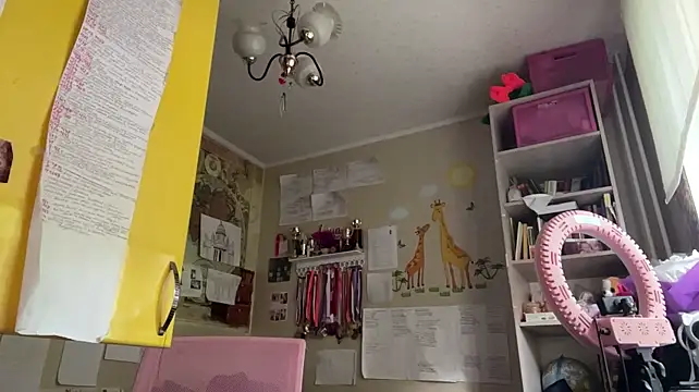 Aileyn stripchat live cam model