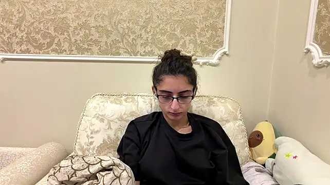ShantiLeavitt stripchat live cam model