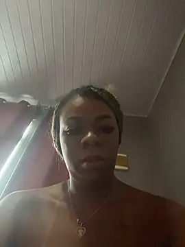 Priihmedeiros stripchat live cam model