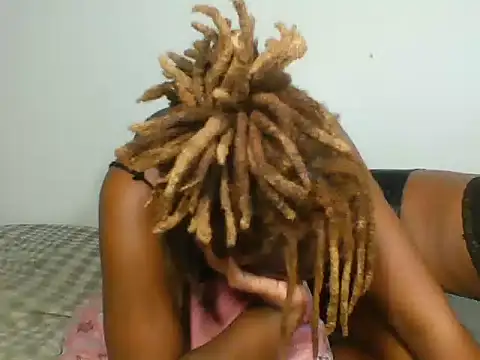 Oily_ass stripchat live cam model