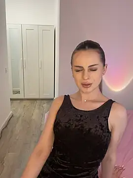 Lina_Avery stripchat live cam model