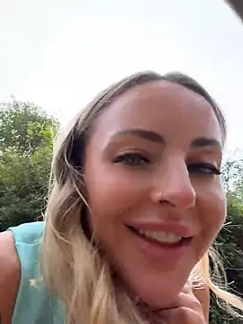 EmaSalis stripchat live cam model