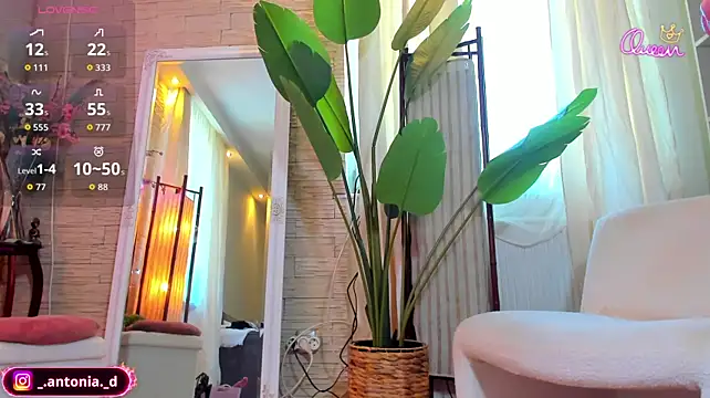Bella_Posh stripchat live cam model