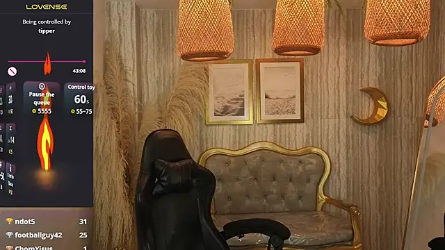 venuss09_s stripchat live cam model
