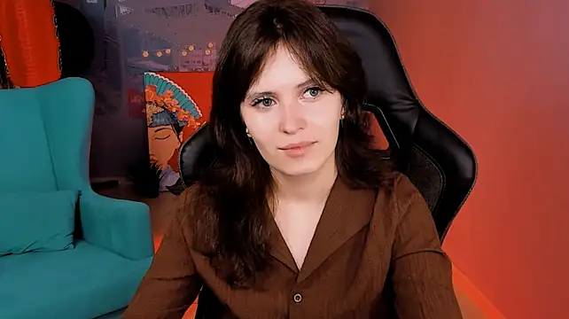 LolaDominara stripchat live cam model