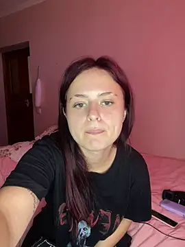 RedKetty stripchat live cam model