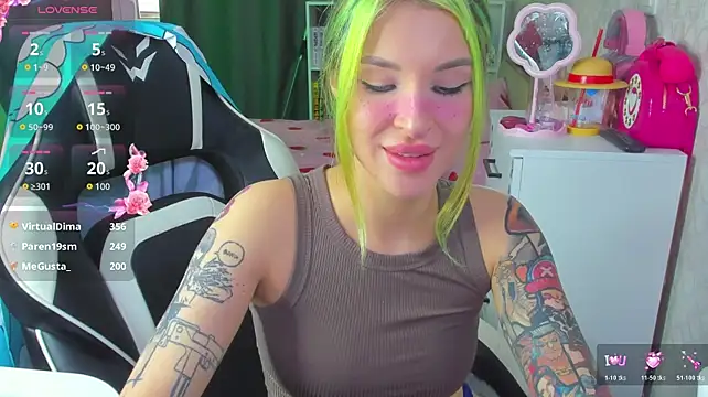 folinskayyya stripchat live cam model