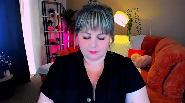 CrystaalStaar stripchat live cam model