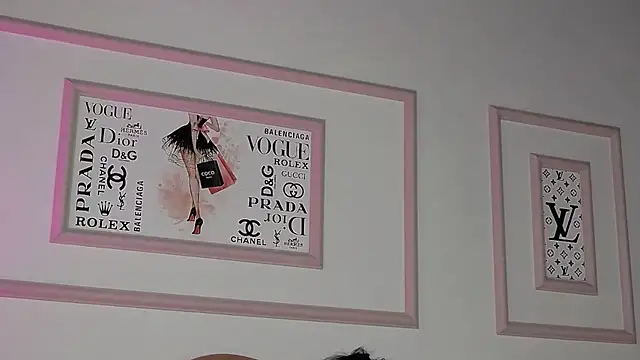 Bonnye_Bee stripchat live cam model